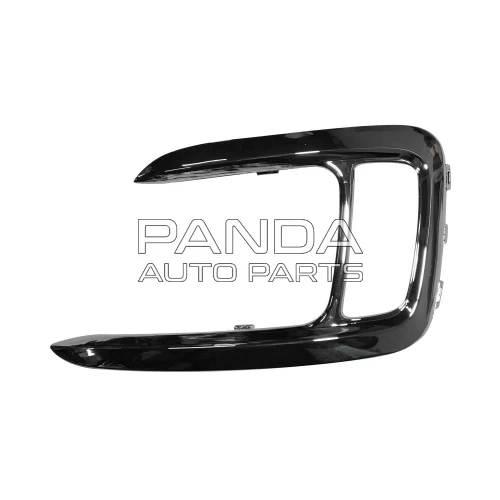 Решетка противотуманной фары правая хромированная J69-2803524