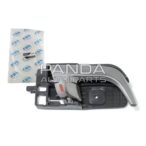 Ручка двери внутренняя передняя/задняя правая  CDN 1068002076