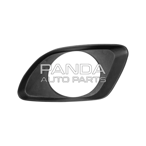 Решетка противотуманной фары правая без хрома 1068003046