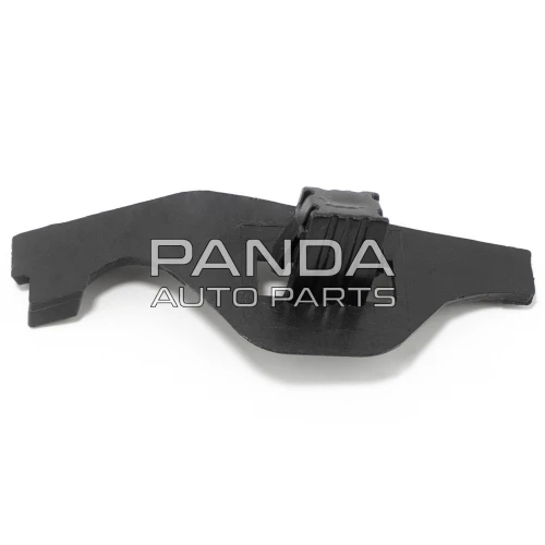 Кріплення заднього бампера праве 1018004861