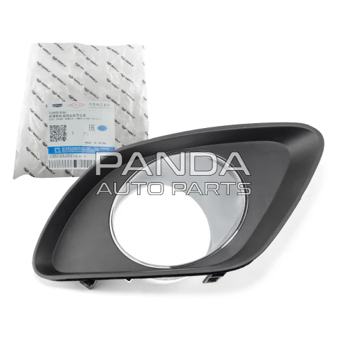 Решетка противотуманной фары правая ОРИГИНАЛ 1068003046